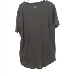 Black Kaviar Mens distressed tee